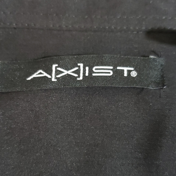 🆕️ Axist Short Sleeve Button Down - Picture 5 of 6